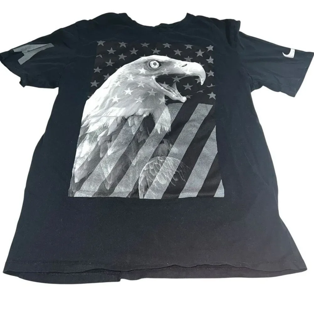 The Nike Tee Black‎ Eagle T-Shirt - Size Medium